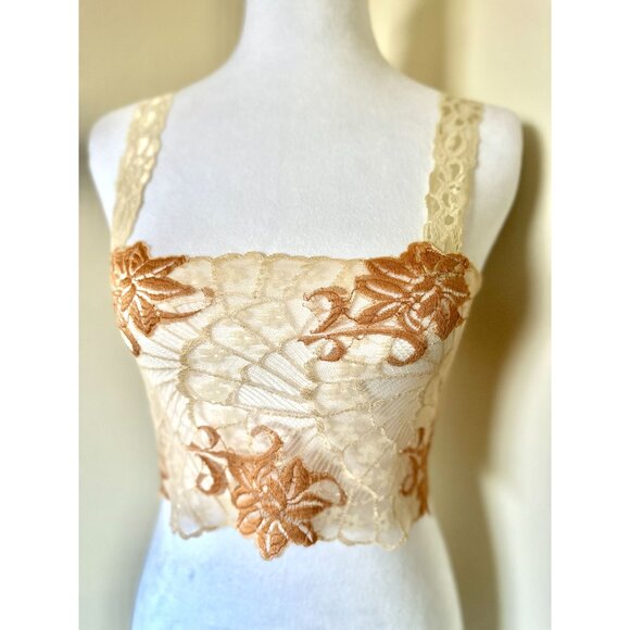 Other - Vintage 1980s Sleeveless Lace Crop In Nude And Peach / Vintage Crops
